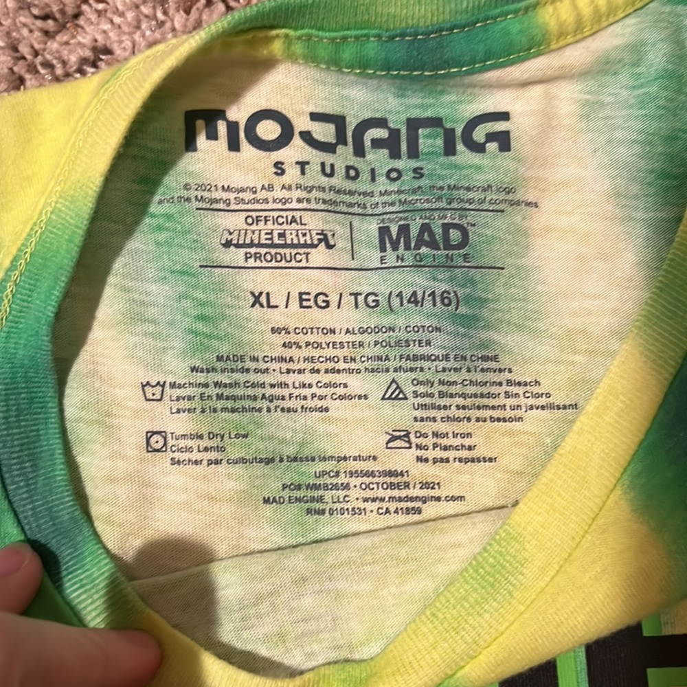 shirt - Picture 2 of 2
